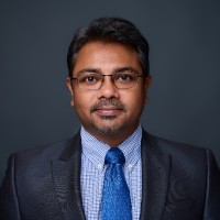 Dr . Karthik kommuri